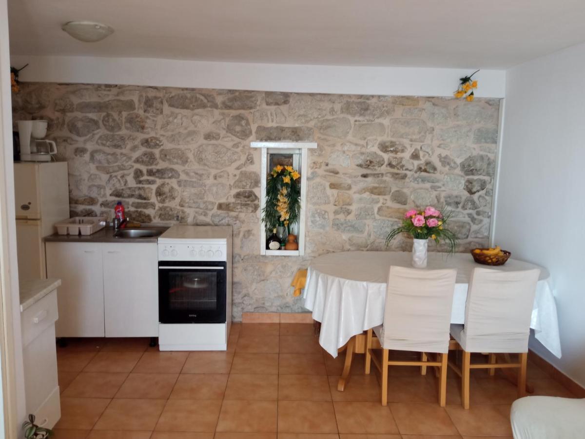 Apartman Anna Podstrana Zewnętrze zdjęcie
